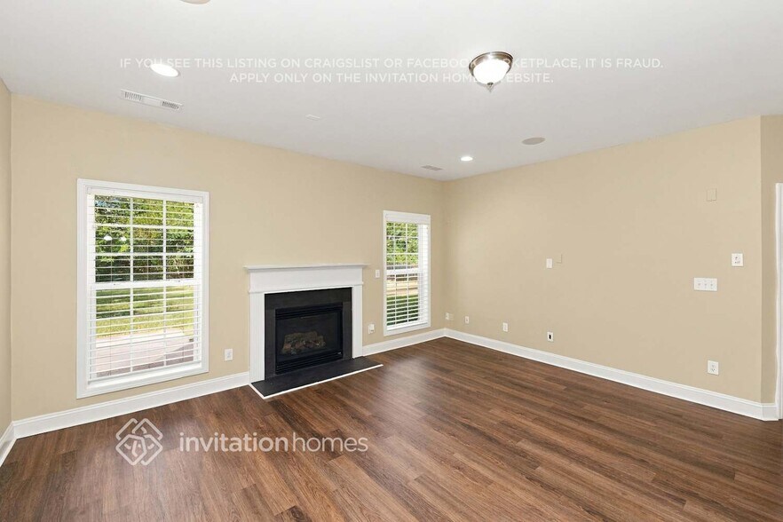 Building Photo - 4001 Sedgewick Rd