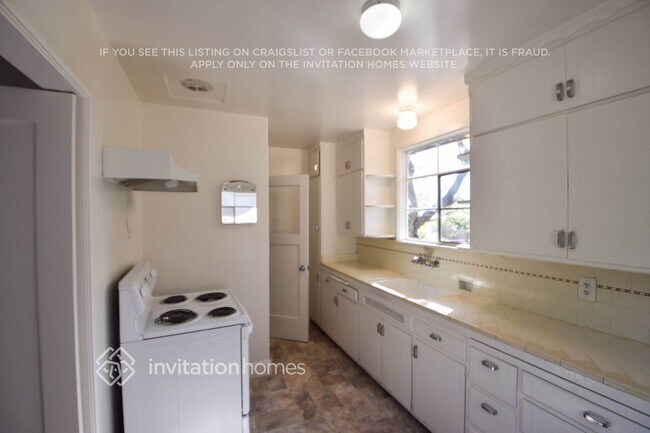 Building Photo - 229 Roney Ave