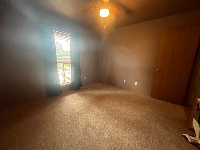 Building Photo - 965 Amberwood Pl