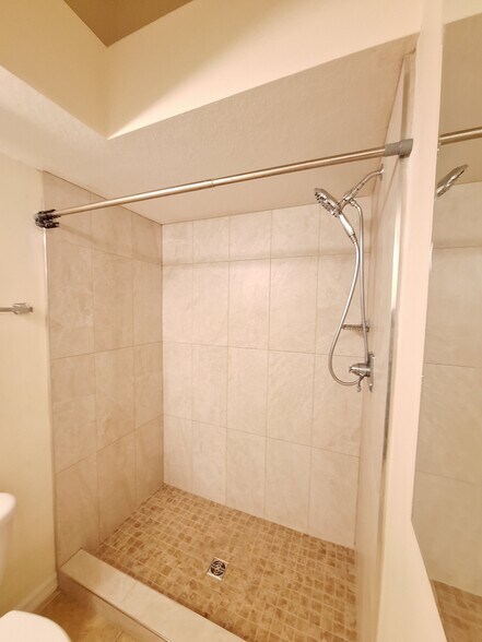 Building Photo - 25727 Lake Amelia Way