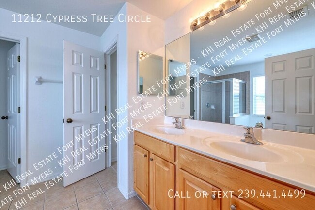 Building Photo - 11212 Cypress Tree Cir