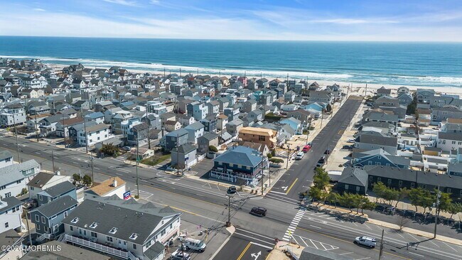 Building Photo - 65 Grand Central Ave