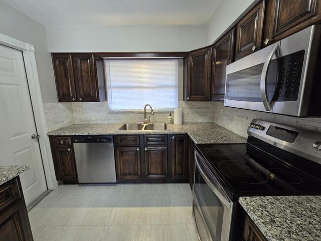 Building Photo - 6258 Harcross Ct