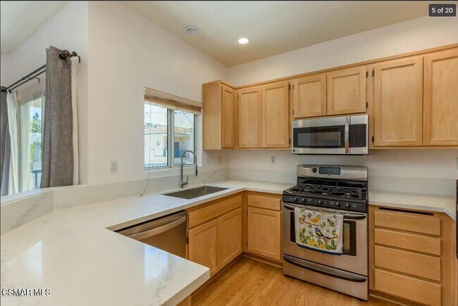 Building Photo - 4175 Hillbrook Ct