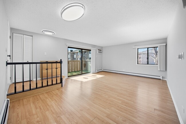 Building Photo - 13 Cedar Ct