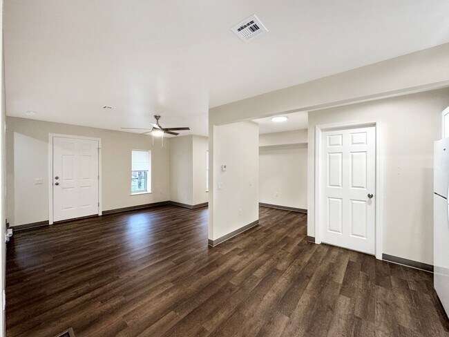 Building Photo - 515 Allegheny St