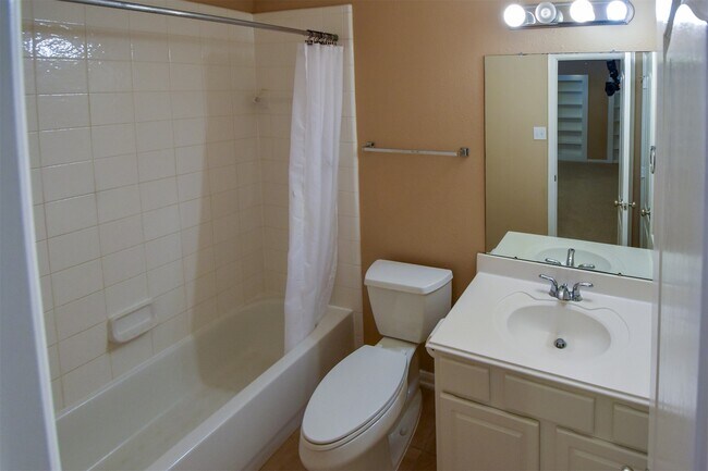 Building Photo - 21223 Pennshore Ln