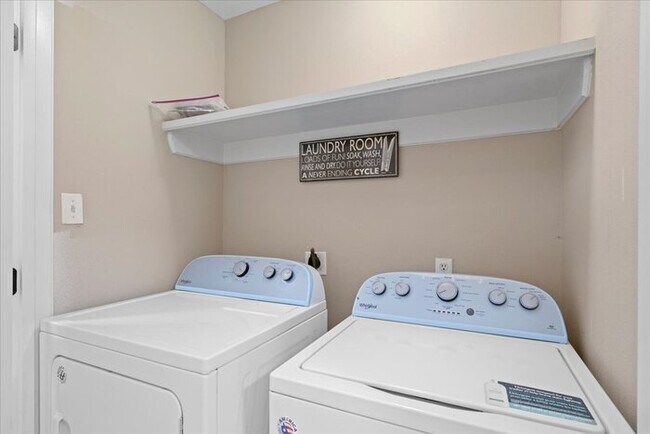 Building Photo - 15116 Rosewood St