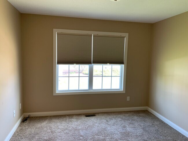 Building Photo - 2409 Wittenberg Ave SE