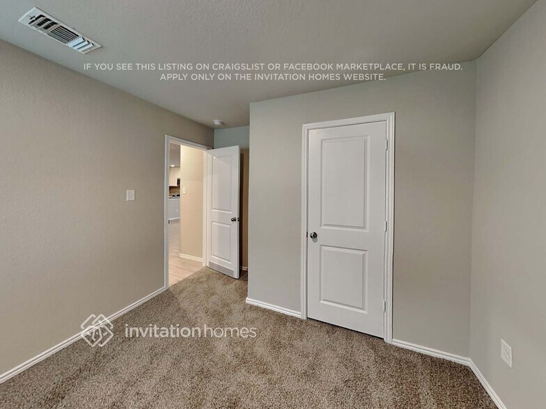 Building Photo - 7319 Avila Vis