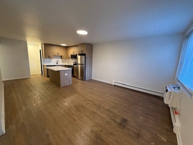 Building Photo - 7357 N Winchester Ave