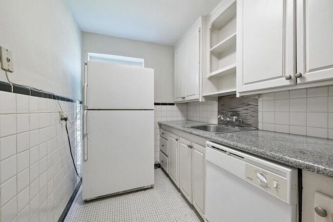 Building Photo - 4224 Perkins Rd