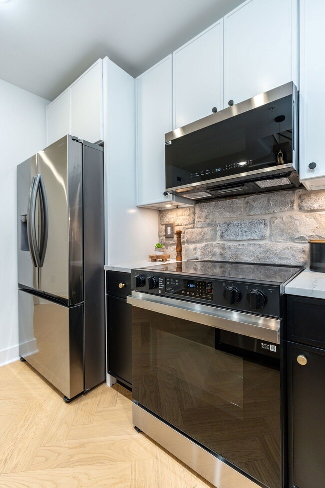 Building Photo - 609 S Orianna St