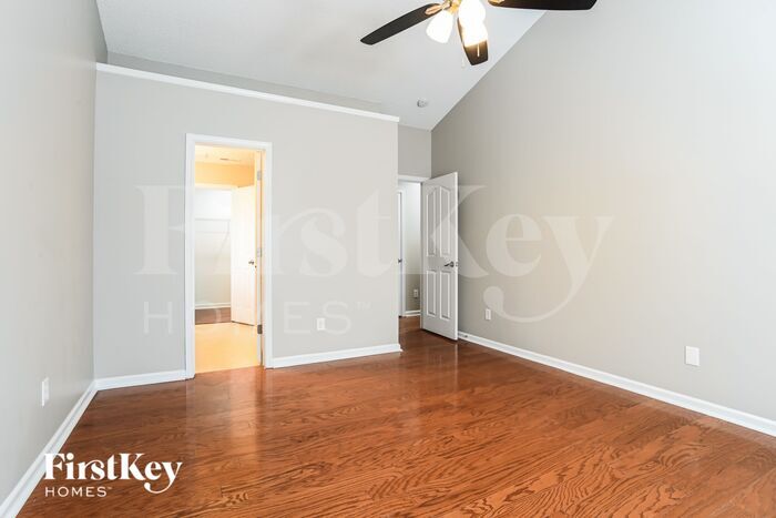 Building Photo - 16234 Greybriar Forest Ln