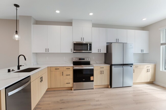 Building Photo - 14707 87th Ave SE