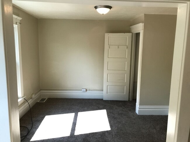 Building Photo - 3 Bed 1.5 Bath Single Family Home for Rent in Butler, PA