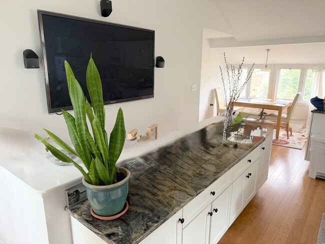 Building Photo - 2 Wildflower Ln