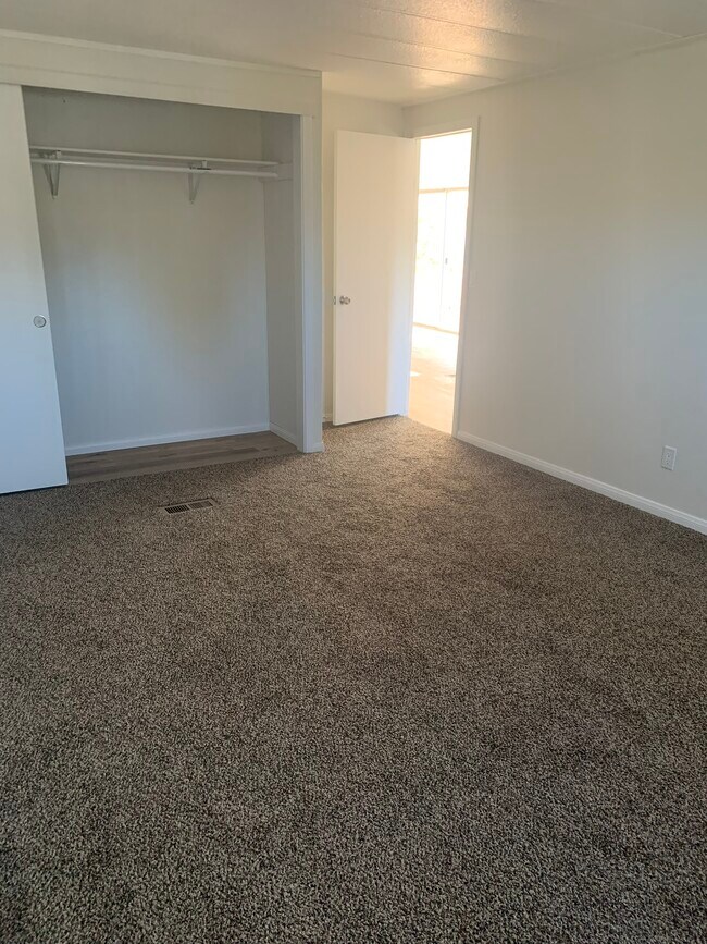 Building Photo - 523 Piute St