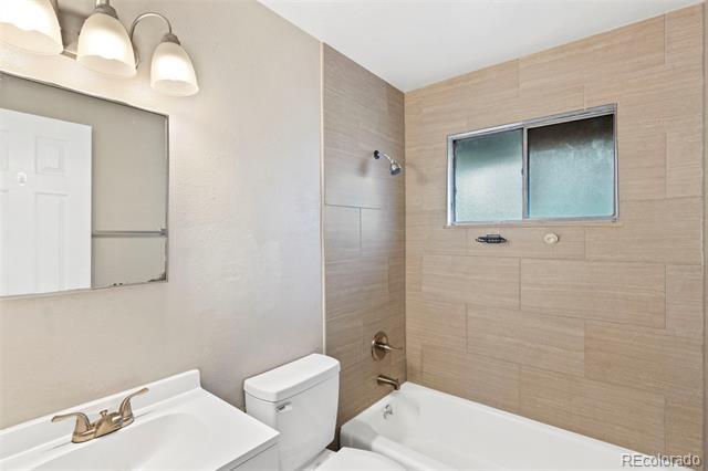 Building Photo - 330 Vehr Dr