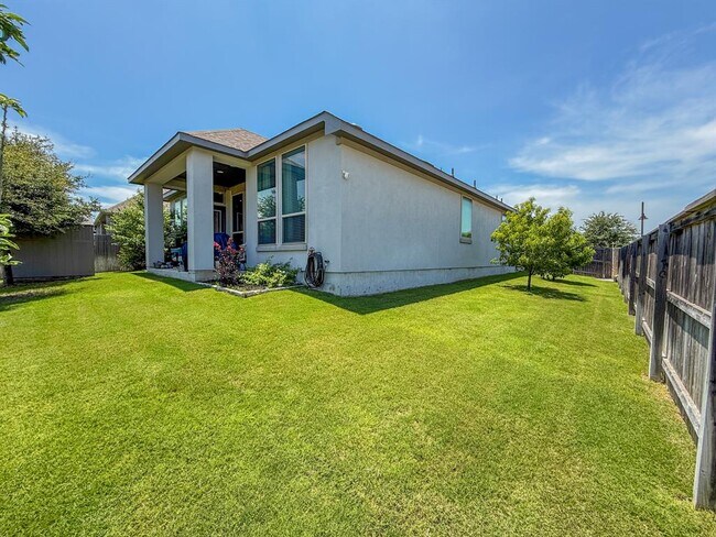 Building Photo - 128 Regents Ln