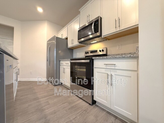 Building Photo - 8109 Murray Br Dr