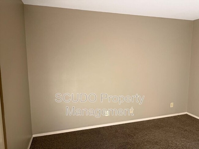 Building Photo - 9307 Ballentine St