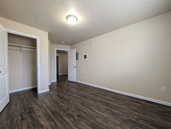 Building Photo - 1-Bedroom, 1-Bath Apartment In Downtown Springfield!