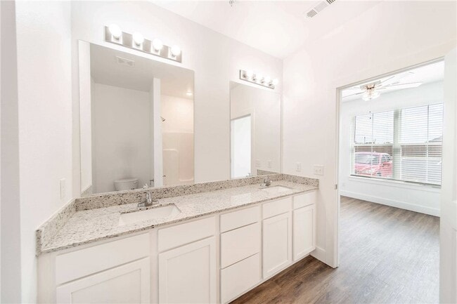 Building Photo - The Benton -  200 Ryan Unit Randolph | Woodruff