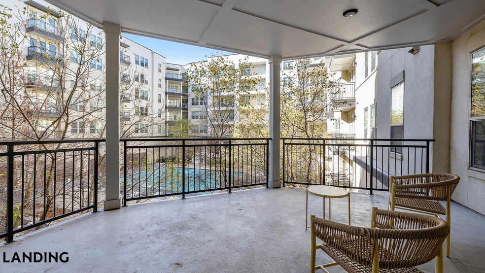 Building Photo - 101 S Center St