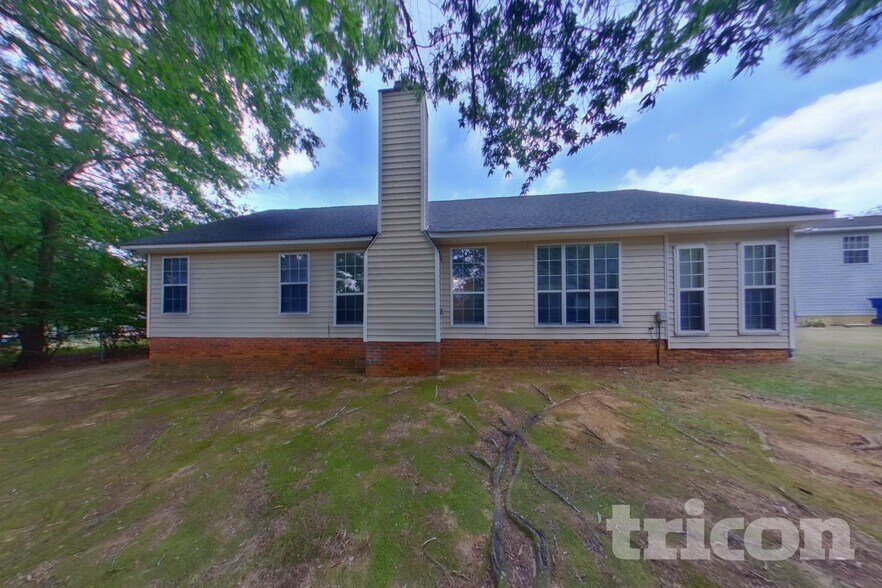 Building Photo - 424 Forest Grove Cir