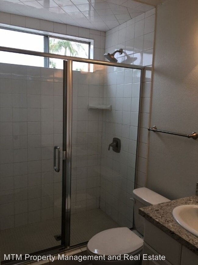Building Photo - 4568 Altadena Ave