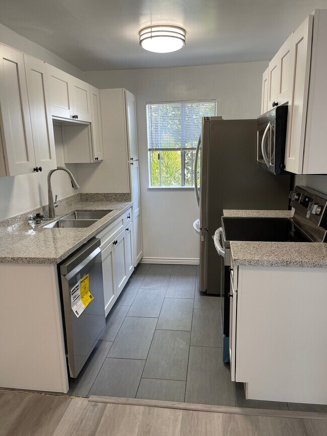 Building Photo - 1251 Euclid St