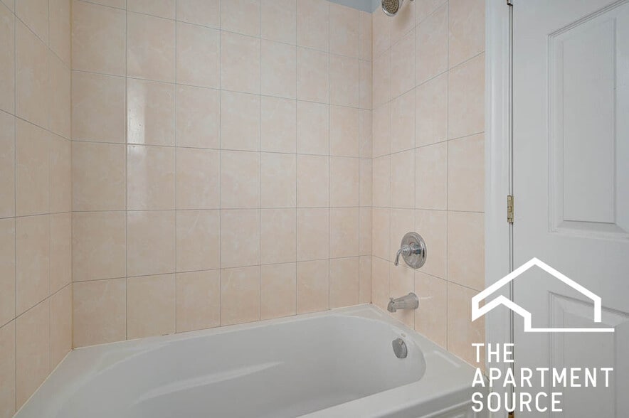 Building Photo - 4542 W George St