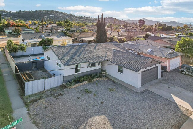 Building Photo - 1319 Lexington Ave