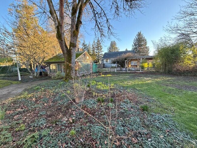 Building Photo - 1947 Marion St SE