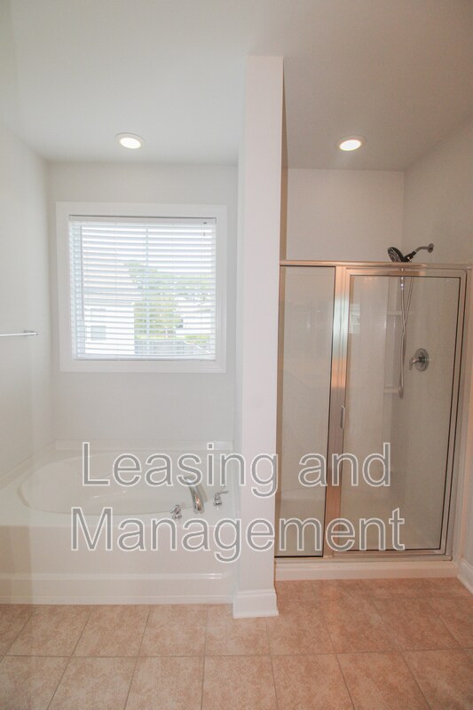 Building Photo - 333 Turnstone St