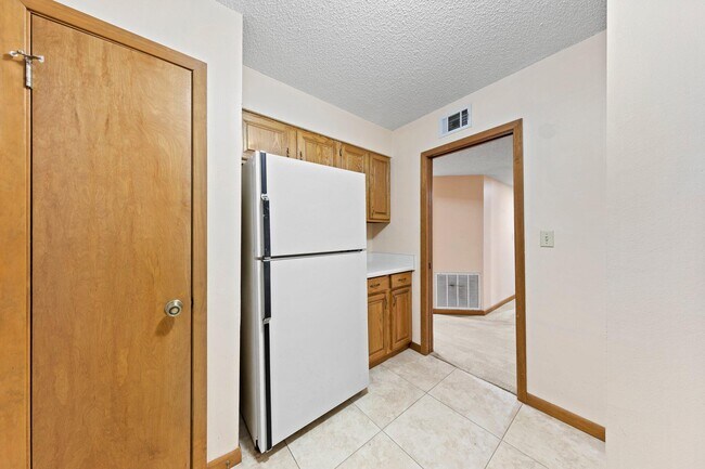 Building Photo - 406 Bally Way