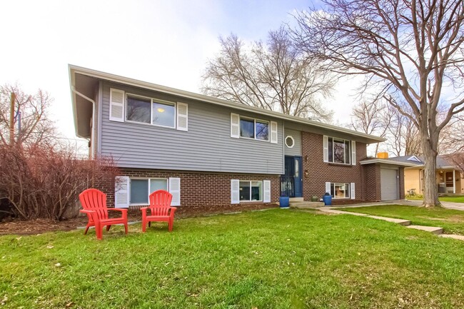 Building Photo - 10976 W 62nd Ave