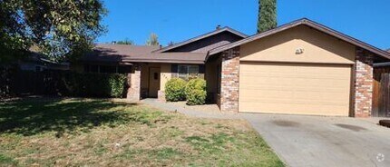 Building Photo - 3341 Ocotillo Way