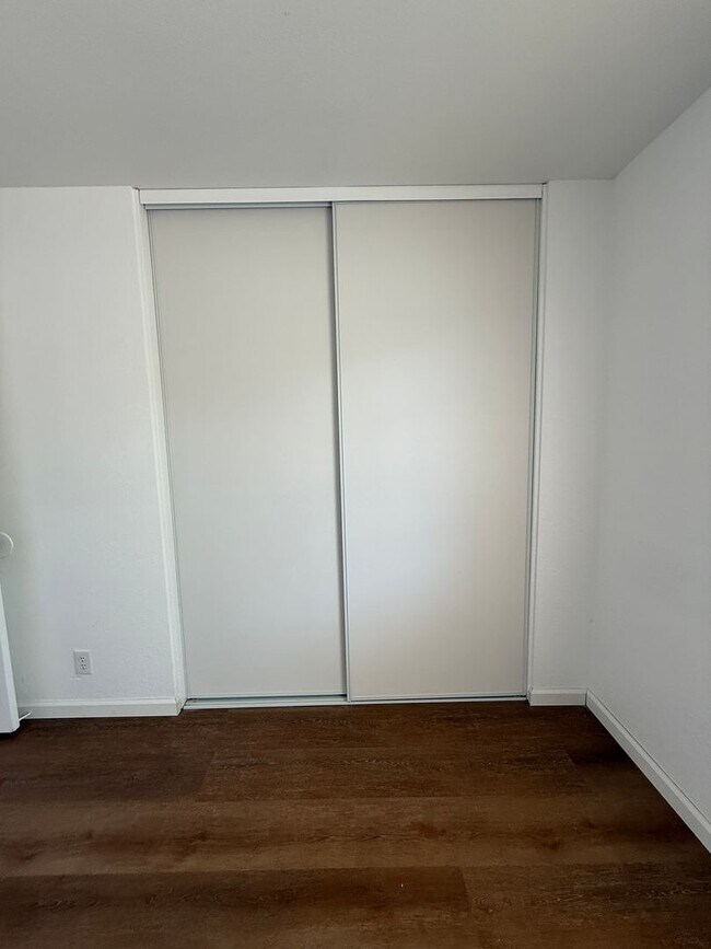 Building Photo - Charming 4-Bedroom Home for Rent in Hesperia, CA!