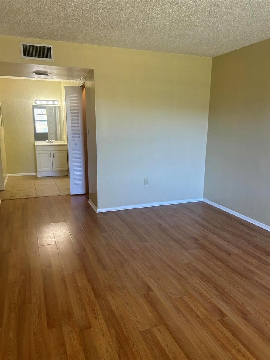 Building Photo - 4304 NW 9th Ave