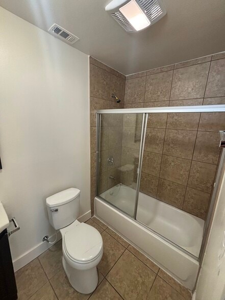 Building Photo - 123 E 88th St