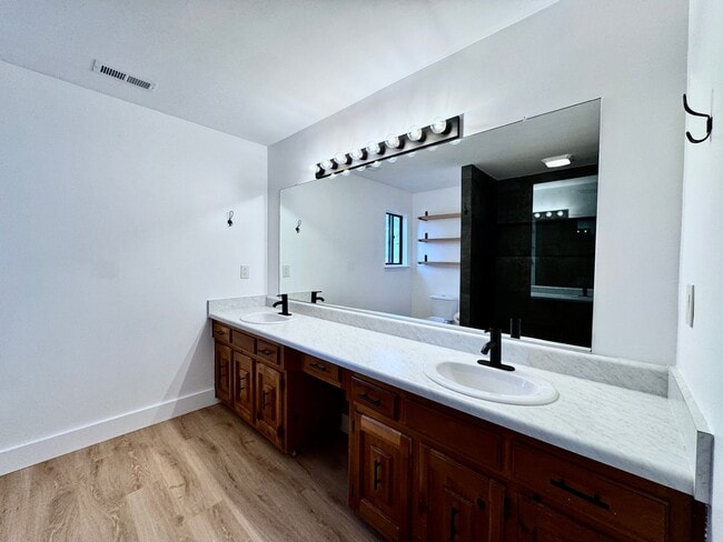 Building Photo - READY NOW!! 4-Bedroom Home in Lake Trant w/Attached Garage! Pet Friendly!