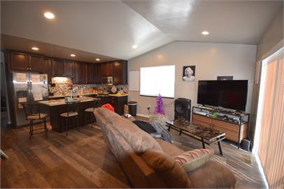 Building Photo - 410 Winneconne Ave