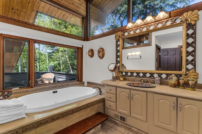 Building Photo - Luxury Mountain Home in Thaynes Canyon