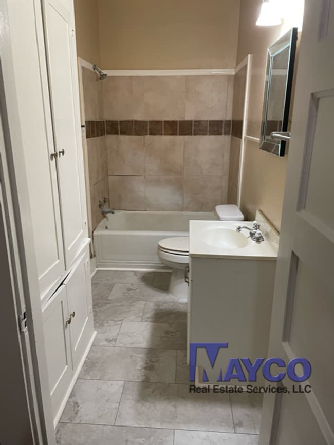 Building Photo - 640 Kirby Pl