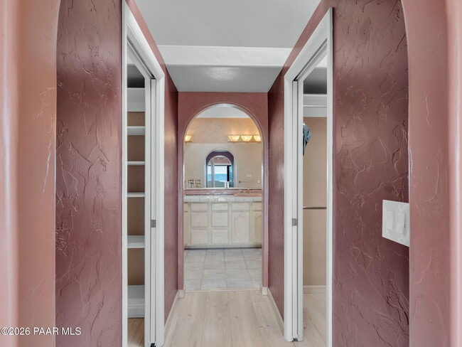 Building Photo - 3160 Rainbow Ridge Dr