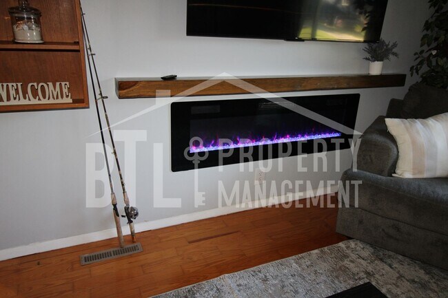 Building Photo - Fully Furnished Cape Fair Home Near Table Rock Lake