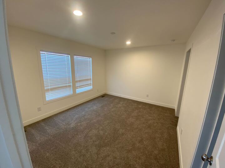 Building Photo - 2060 N Center St