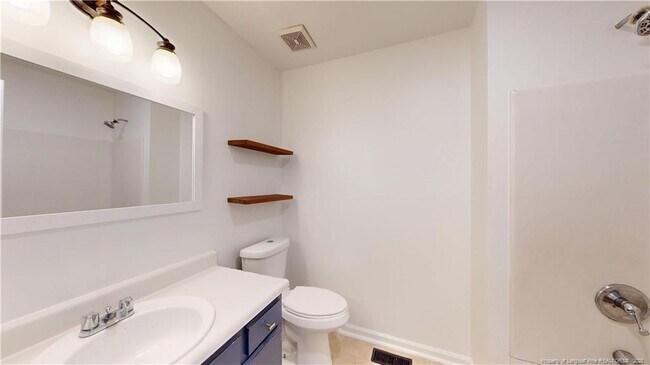 Building Photo - 242 Eppingdale Dr